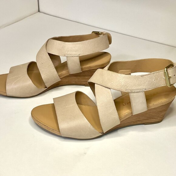 Franco Sarto Sandals * Size 7-1/2M * Leather * 2.5" Wedge * Tan/Beige * Excel Cd - Picture 1 of 5